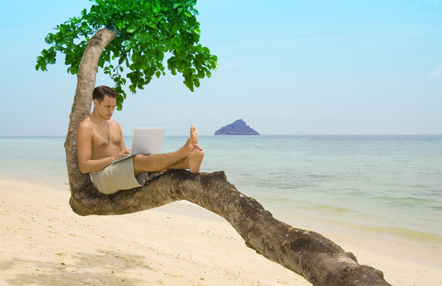 Few-Money-Saving-Tips-for-Tech-Savvy-International-Holidaymakers